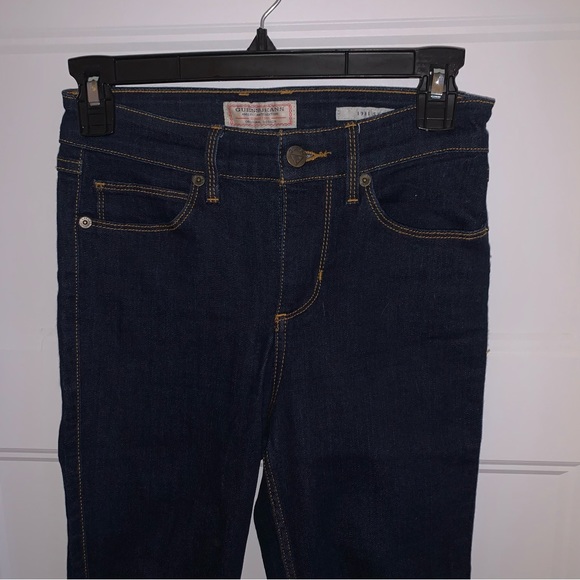 ✨2 for 20$✨Skinny guess jeans dark wash - Picture 2 of 9